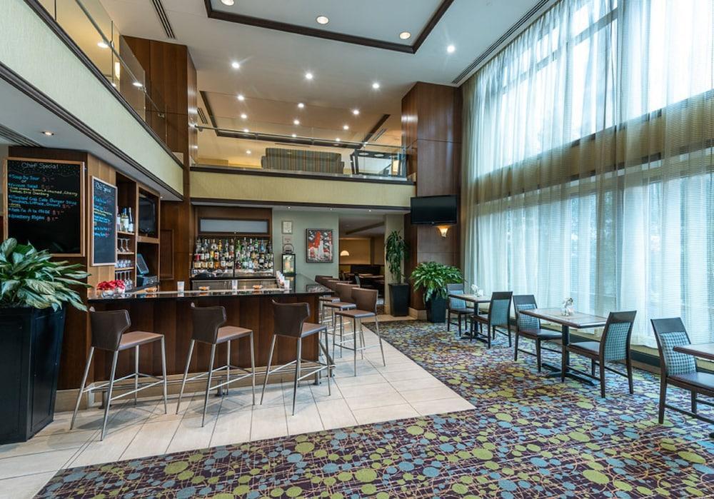 Hilton Garden Inn Bethesda Downtown Bagian luar foto