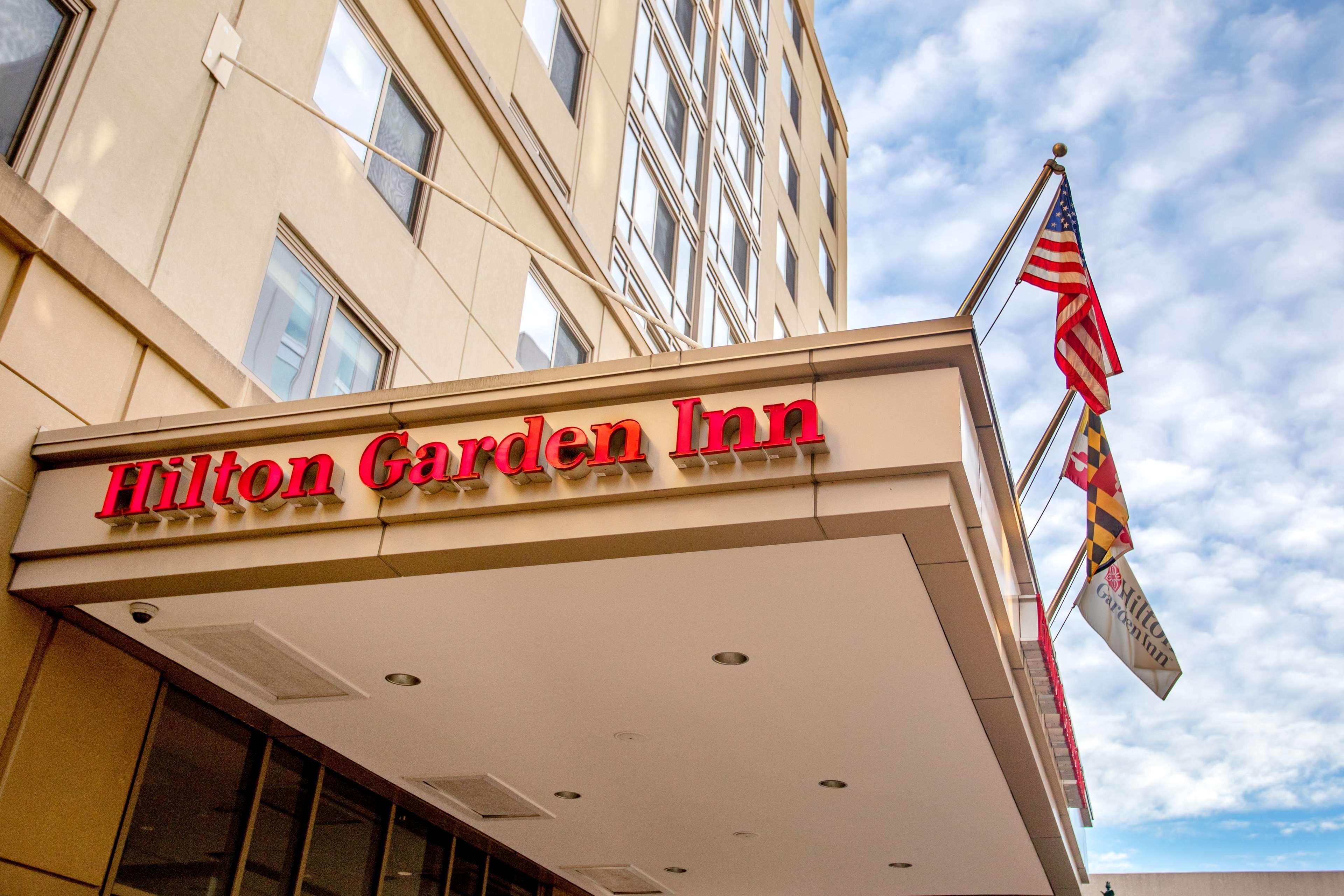 Hilton Garden Inn Bethesda Downtown Bagian luar foto