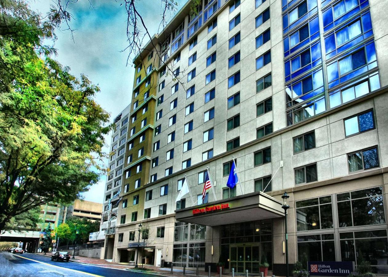 Hilton Garden Inn Bethesda Downtown Bagian luar foto