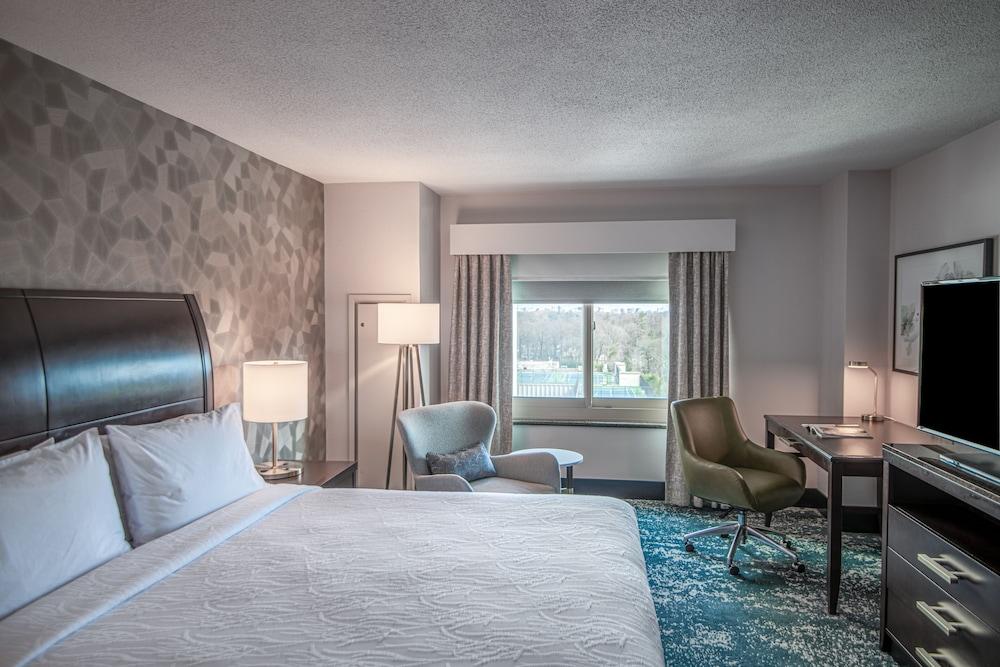 Hilton Garden Inn Bethesda Downtown Bagian luar foto