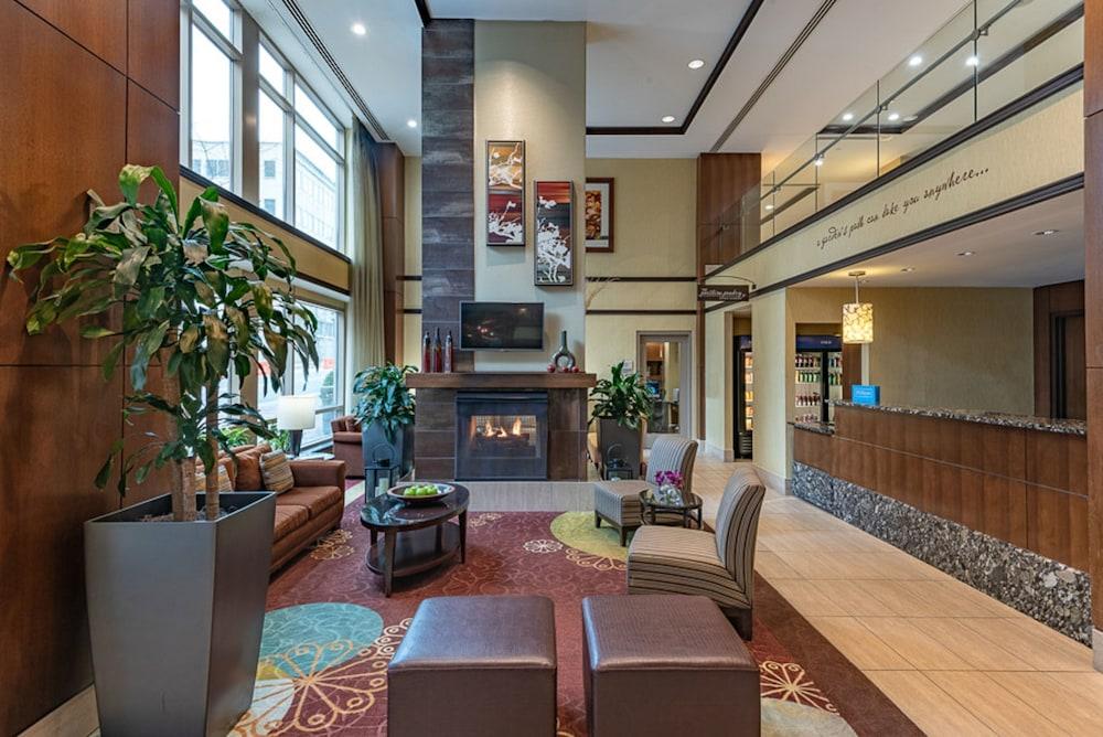 Hilton Garden Inn Bethesda Downtown Bagian luar foto