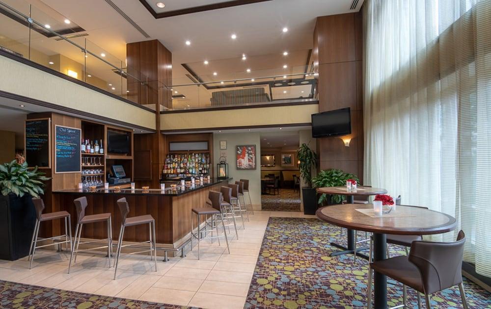 Hilton Garden Inn Bethesda Downtown Bagian luar foto