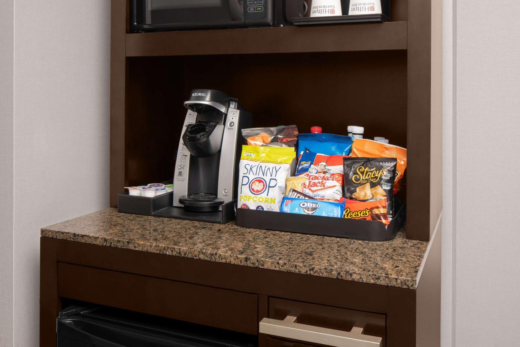Hilton Garden Inn Bethesda Downtown Bagian luar foto