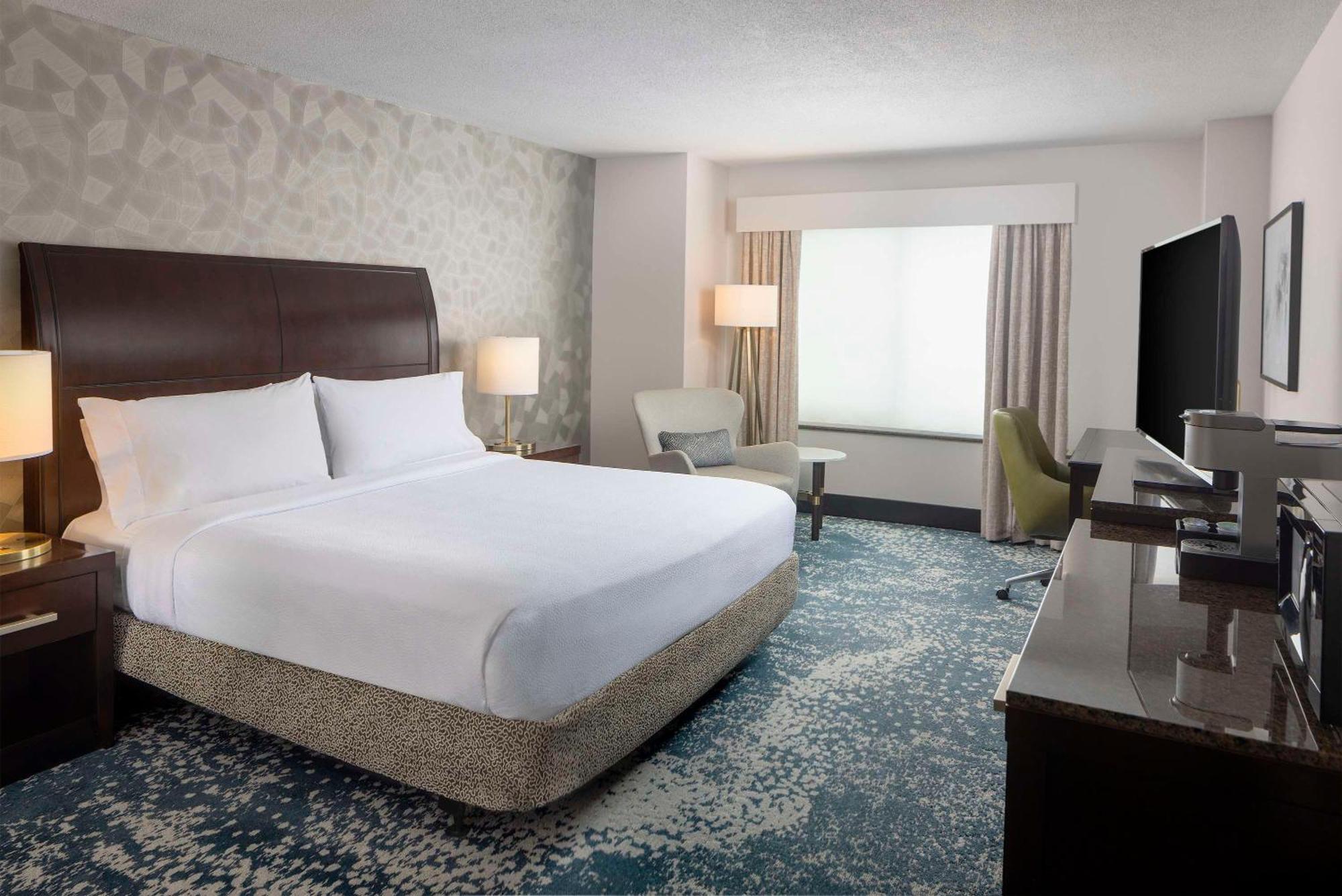 Hilton Garden Inn Bethesda Downtown Bagian luar foto
