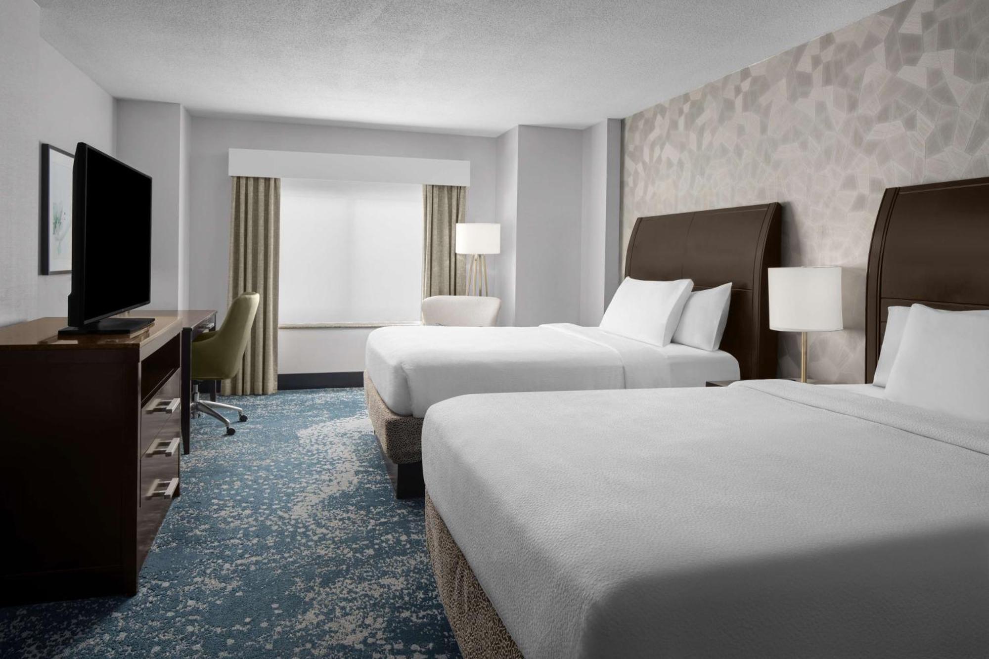 Hilton Garden Inn Bethesda Downtown Bagian luar foto