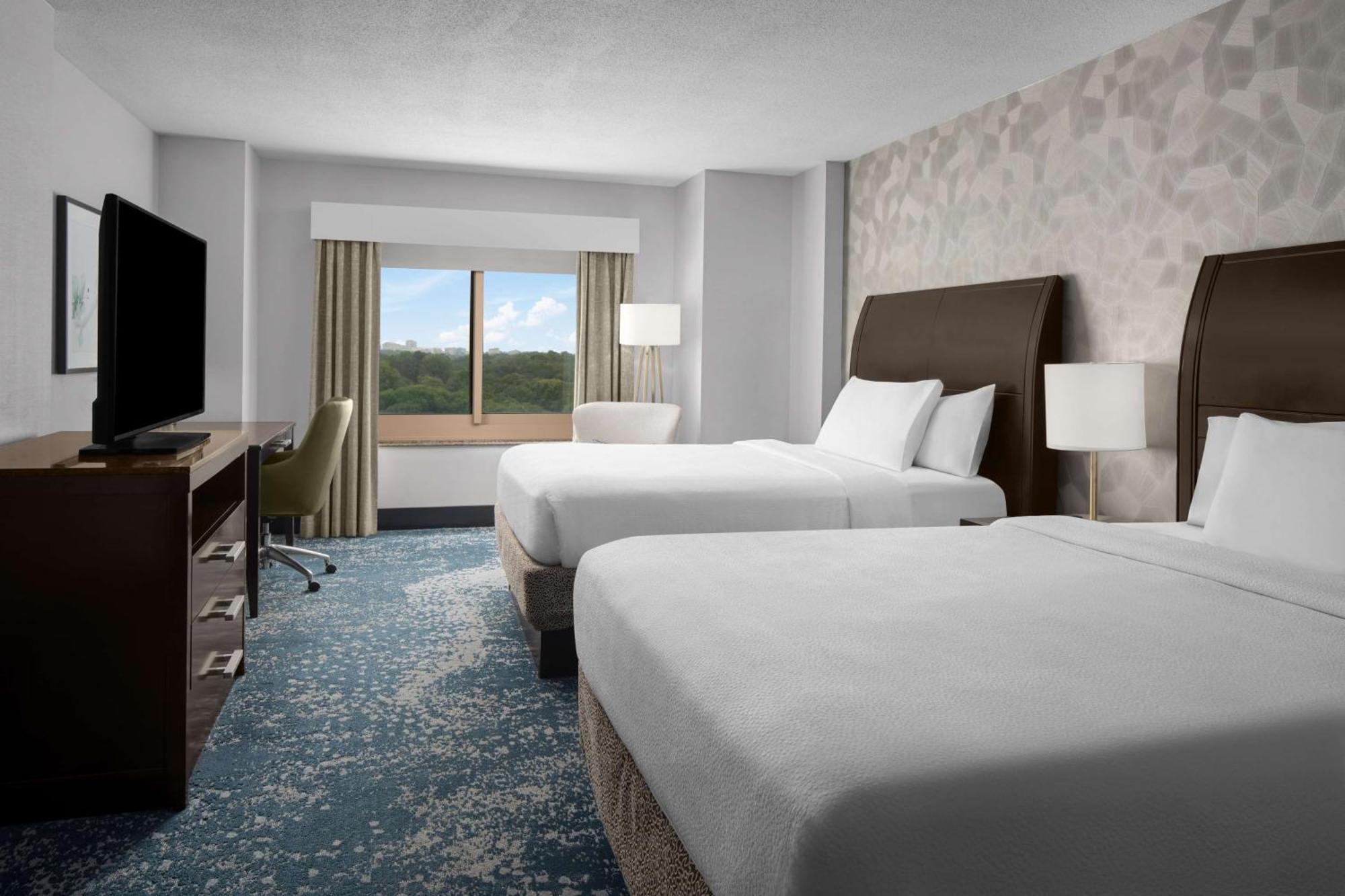 Hilton Garden Inn Bethesda Downtown Bagian luar foto