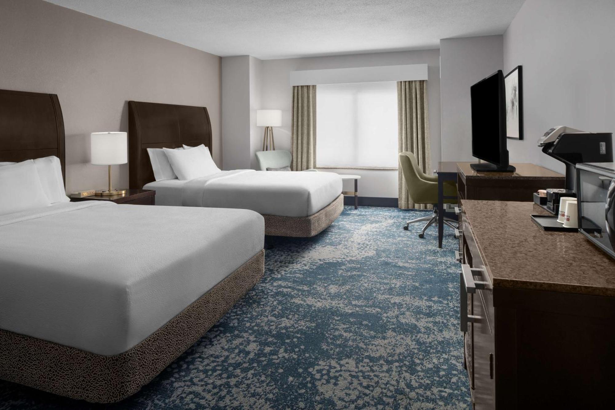 Hilton Garden Inn Bethesda Downtown Bagian luar foto