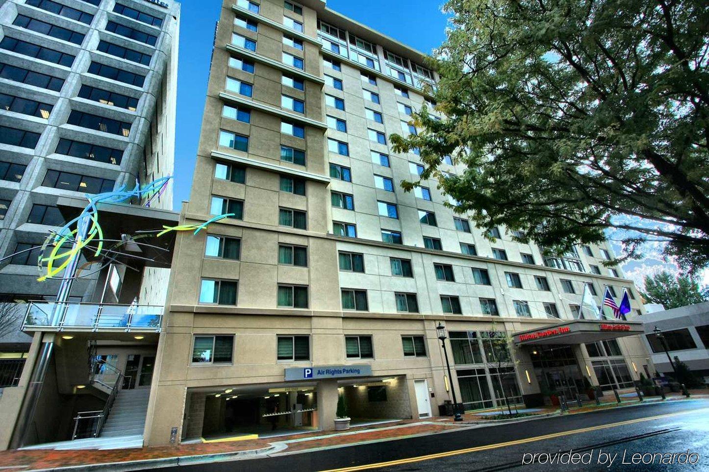 Hilton Garden Inn Bethesda Downtown Bagian luar foto