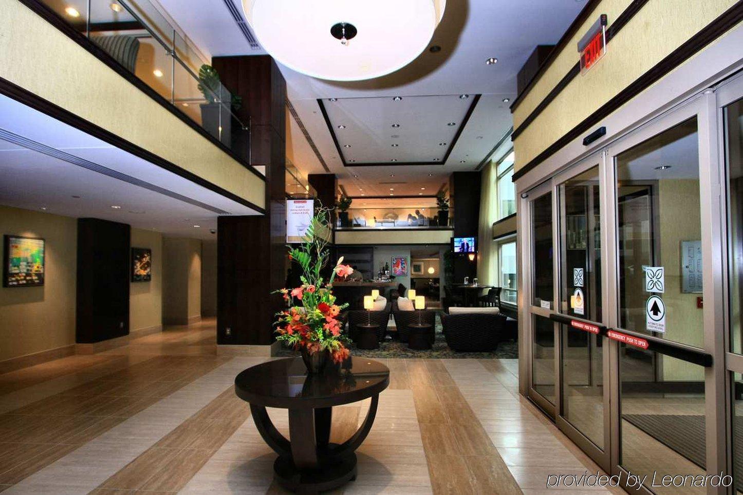 Hilton Garden Inn Bethesda Downtown Bagian luar foto